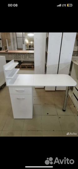 Стол маникюрный