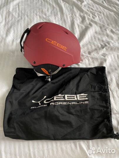 Горнолыжный шлем