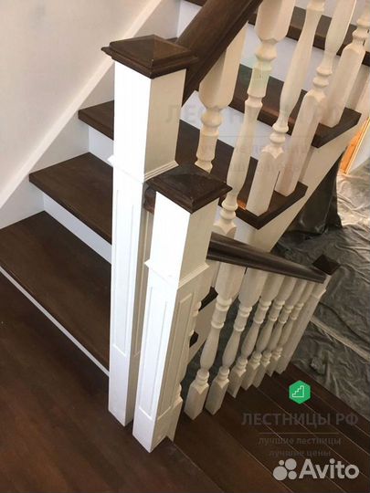 Лестница деревянная