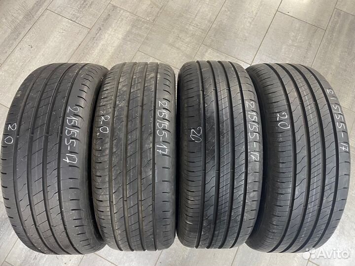 Goodyear EfficientGrip Performance 2 215/55 R17 94W