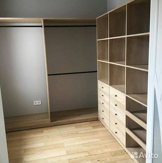 Гардеробный шкаф