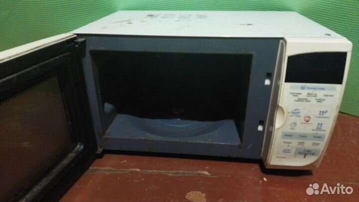 Микроволновка с блюдцем и роликом(свч)
