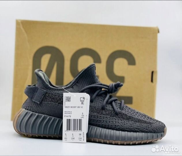 Кроссовки adidas yeezy boost 350 v2 изики черные