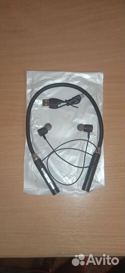 Беспроводные наушники новые