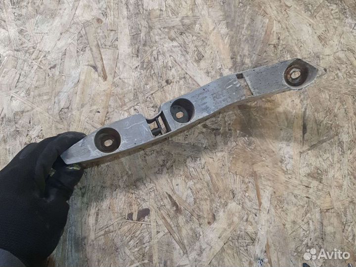 Кронштейн крепления бампера форд фокус 2