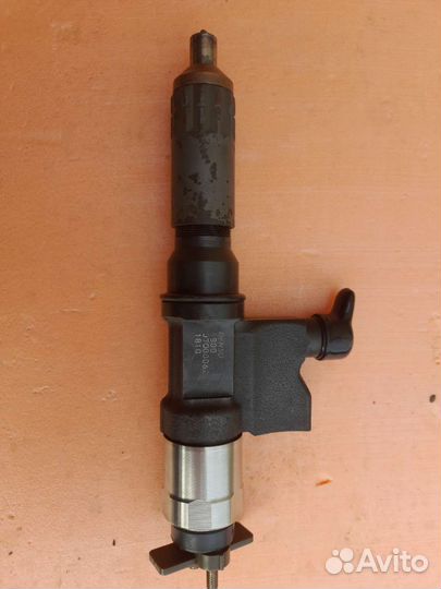 Форсунка Isuzu fsr 90