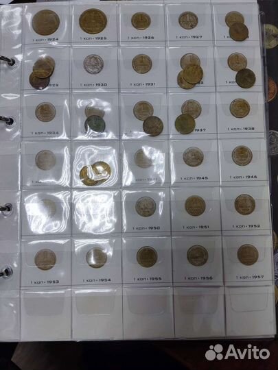 Альбом ранних советов с монетами