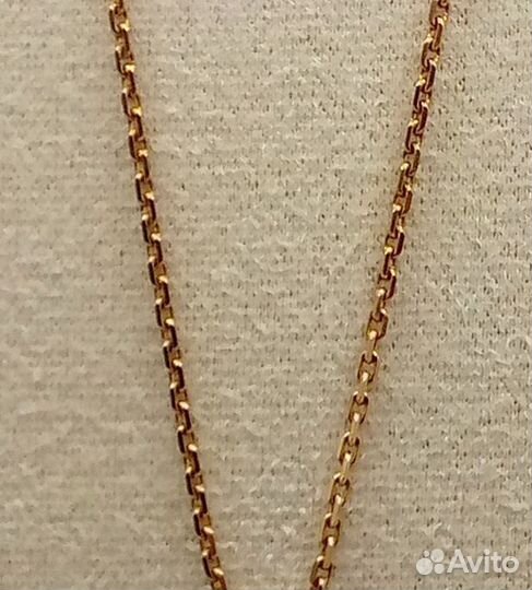 Золотая цепь 70см(68900)