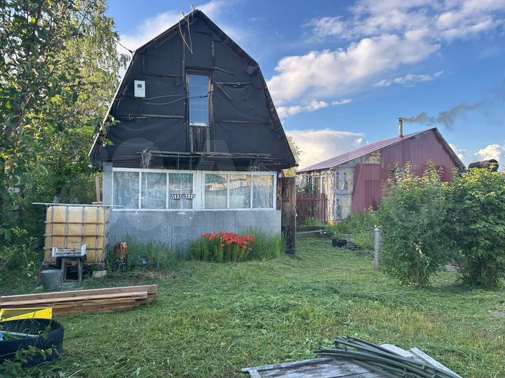 Дача 15 м² на участке 6 сот.