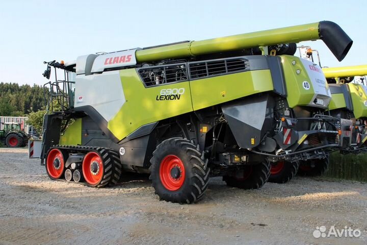 Комбайн Claas Lexion, 2021