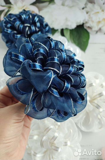 Школьные банты пышные