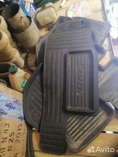 Автомобильные коврики резиновые на УАЗ буханка