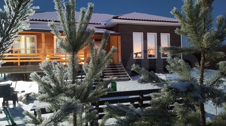 Коттедж 147 м² на участке 12 сот.