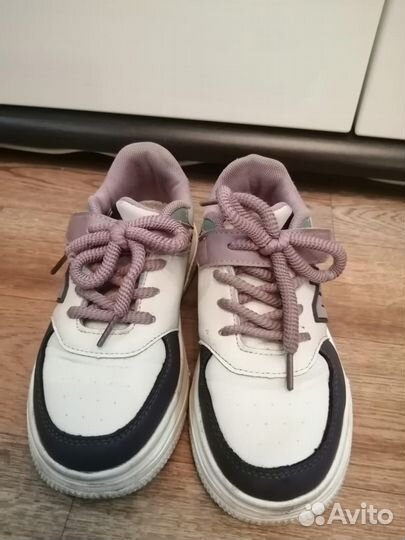 Кроссовки для девочки