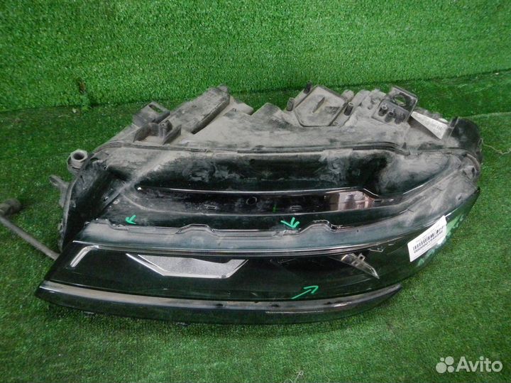 Фара левая Volkswagen Tiguan