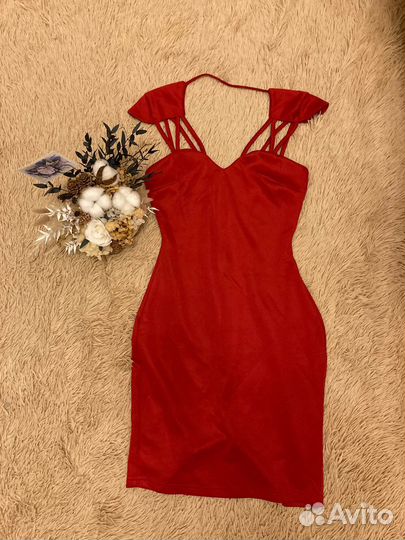 Платье красное короткое