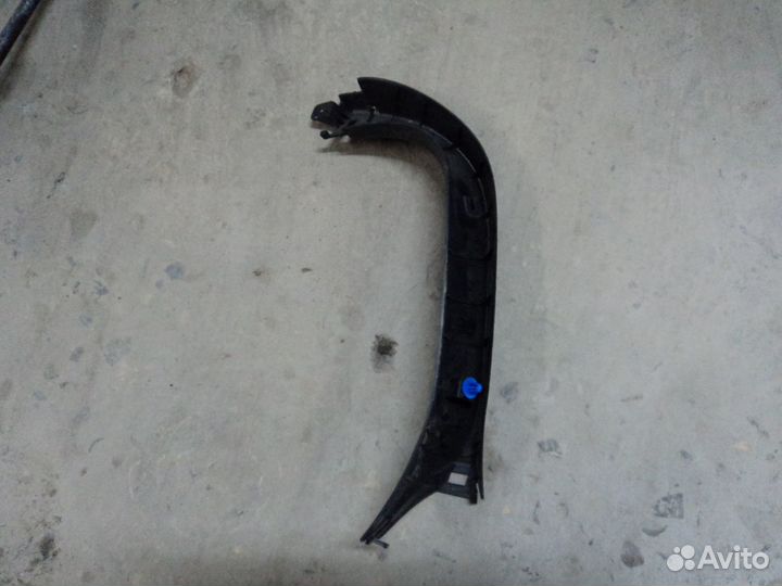 Обшивка двери багажника Hyundai IX-35