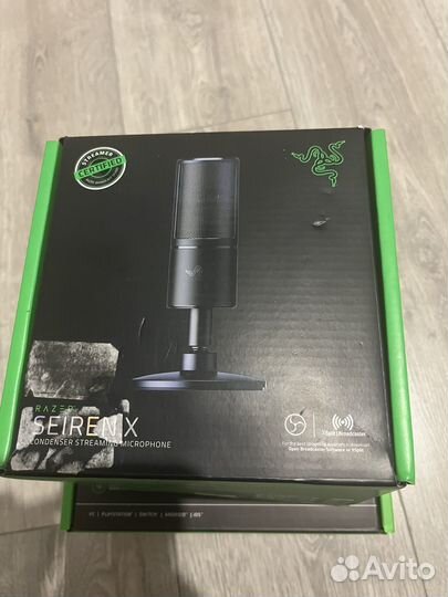 Микрофон Razer seiren X