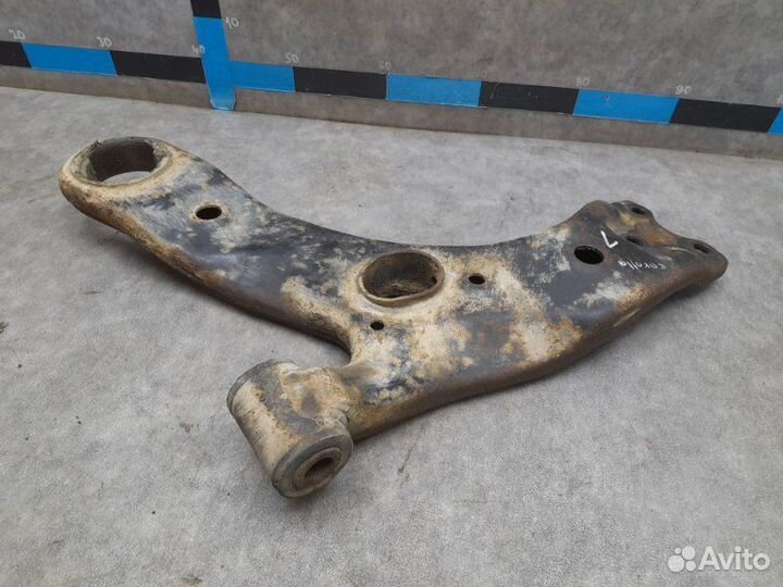 Рычаг подвески передний левый Toyota Corolla E140