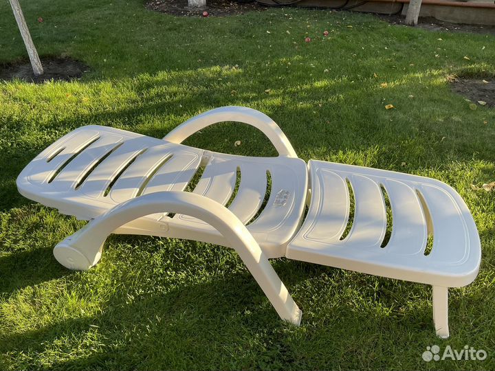 Шезлонг складной на колесах