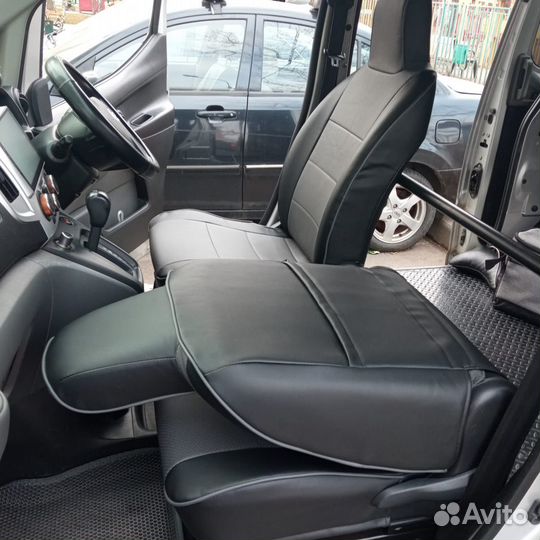 Модельные чехлы на Nissan NV200, с 2009 г. 2 ряда