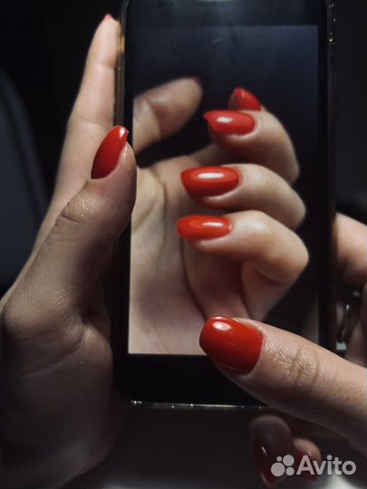 Маникюр и педикюр