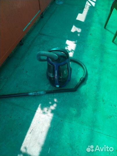 Пылесос Samsung SC8836 синий (неисправно)