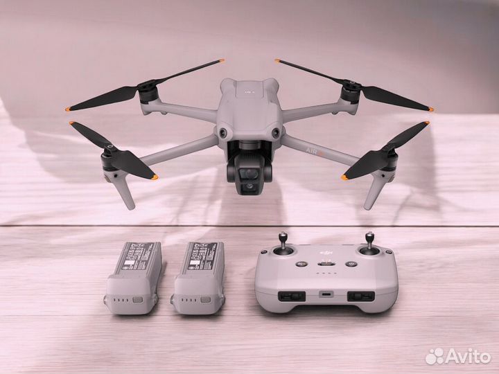 Квадрокоптер DJI Mavic 3 Fly More Combo