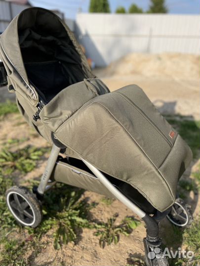 Продам прогулочную коляску
