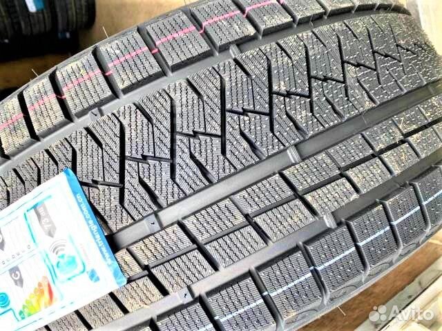 Triangle Trin PL02 225/50 R18