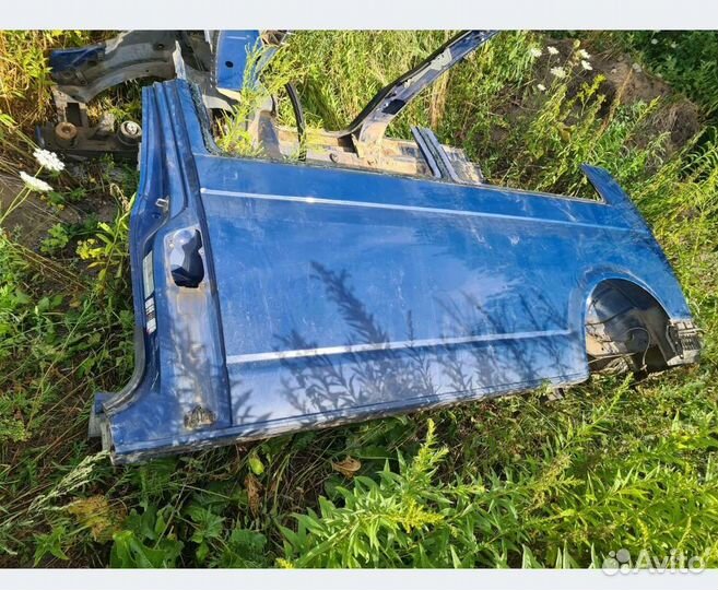 Transporter T5 Caravelle Четверть крыло заднее