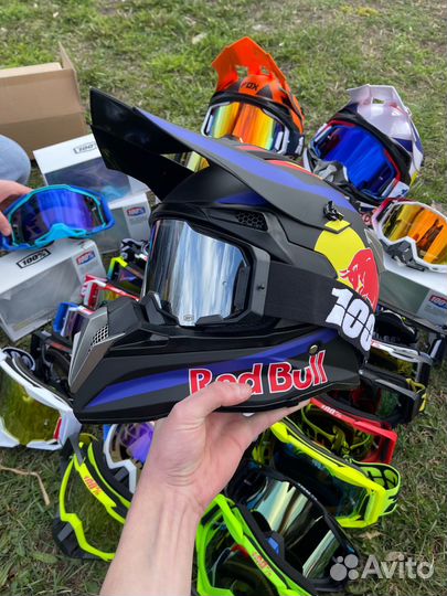 Кроссовый шлем