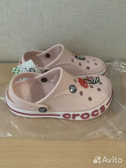 Crocs новые р35/36 с джибитсами 23см