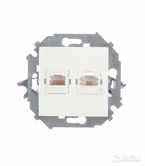 Розетка телефонная/компьютерная 1591590-030 скрыта