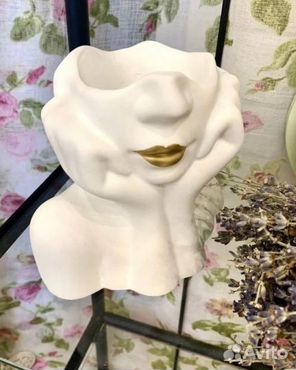 Декор из гипса