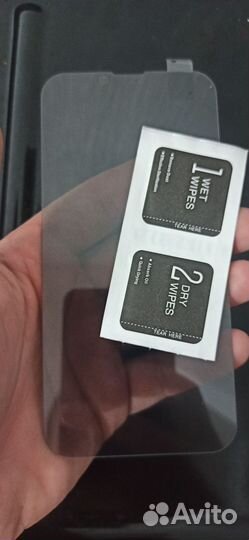 Защитное стекло антишпион на iPhone 13 pro