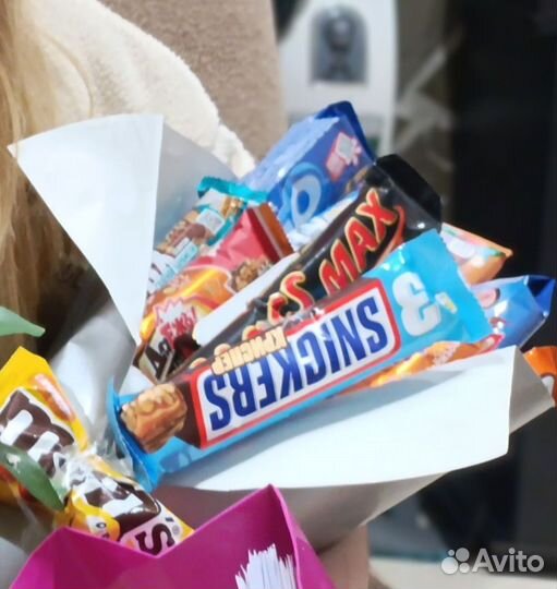 Розы из атласных лент