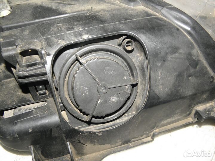 Фары Audi Q7 4L0941004L комплект Ксенон