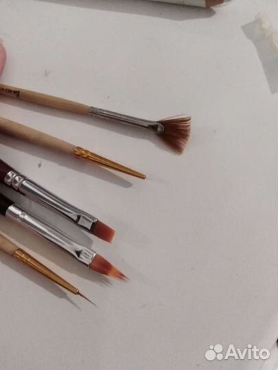 Кисти для маникюра