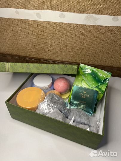 Подарочный набор уходовый.Для девушек, жен,мам опт