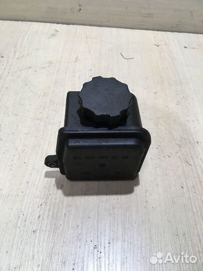 Бачок гидроусилителя Mercedes Benz CLK W208