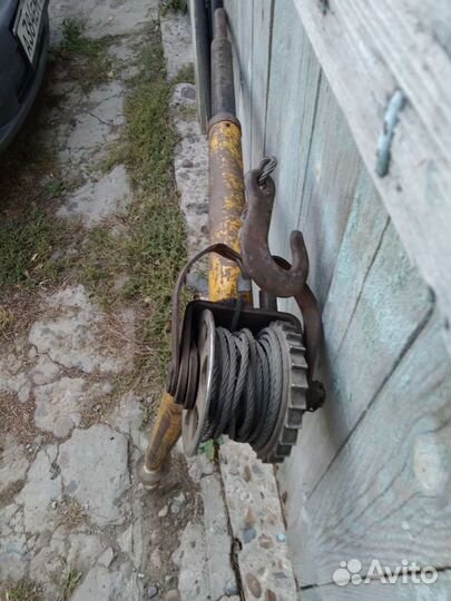 Лебедка автомобильная