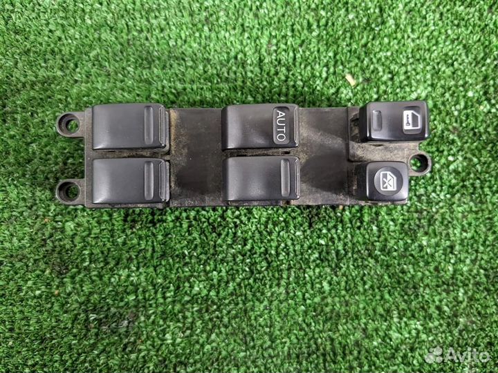 Блок управления стеклоподъемниками Nissan X-Trail