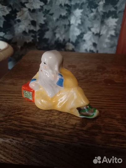 Статуэтка миниатюра старец