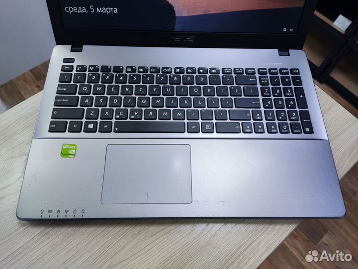 Asus X550L (ssd/i5/8gb/GPU 2gb)