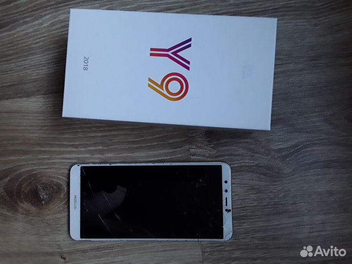 HUAWEI Y9 (2018), 3/32 ГБ