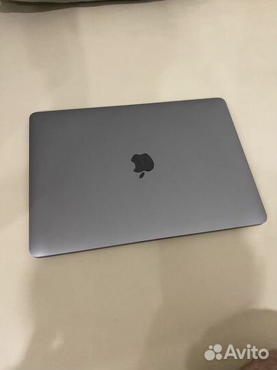 Apple MacBook Pro 13 2017 16 ram 512gb