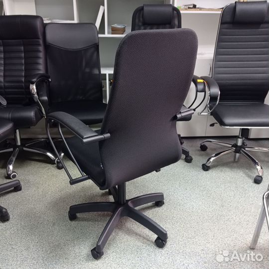 Кресло компьютерное удобное крепкое ткань