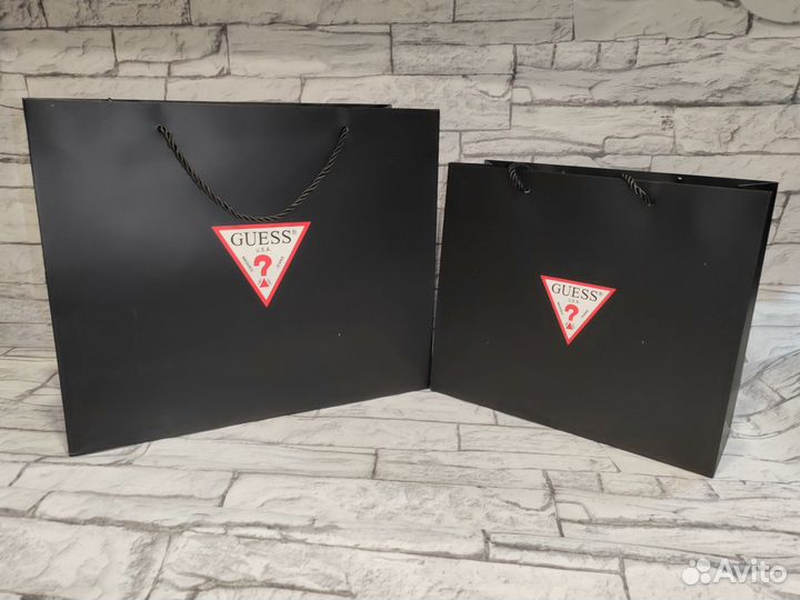 Брендовые пакеты guess