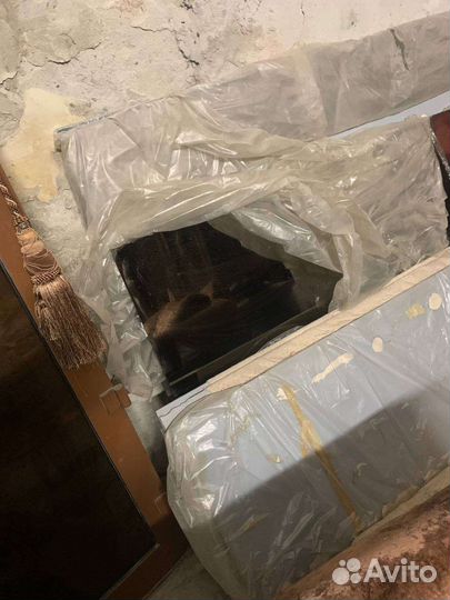 Зеркала, стена из зеркал